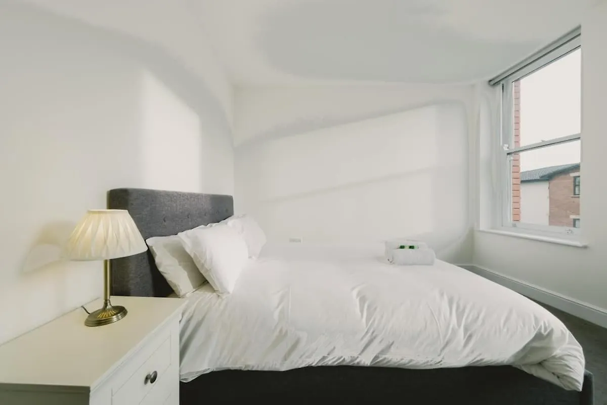 West Street 194- Hopewell Apartment Bristol United Kingdom