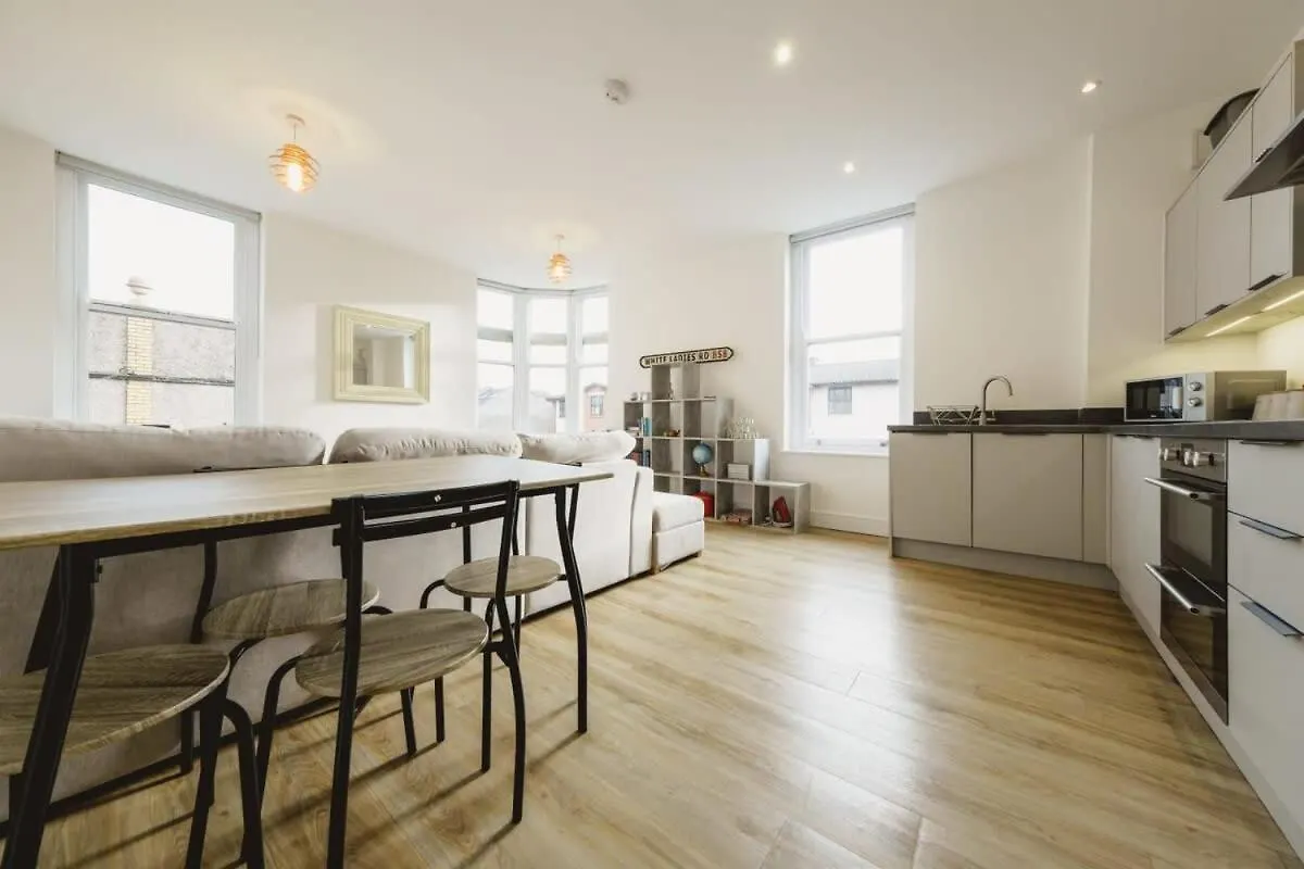 West Street 194- Hopewell Apartment Bristol