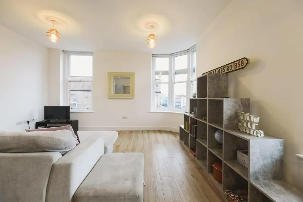 West Street 194- Hopewell Apartment Bristol